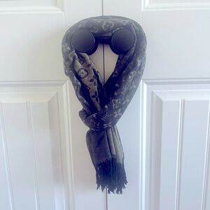 Beautiful, authentic Louis Vuitton scarf